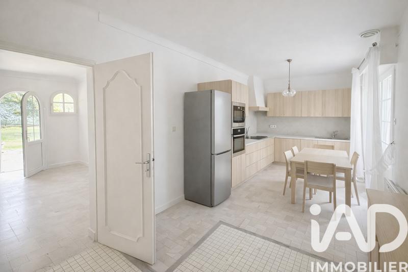 Maison de maîtres - 200 m² - 11 pièces