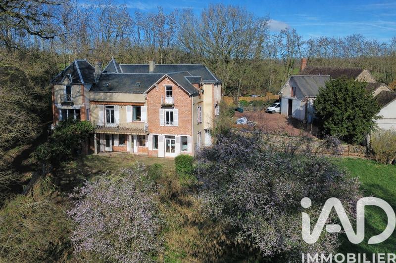 Maison - 233 m² - 10 pièces