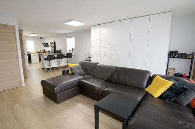 Maison - 142 m² - 9 pièces