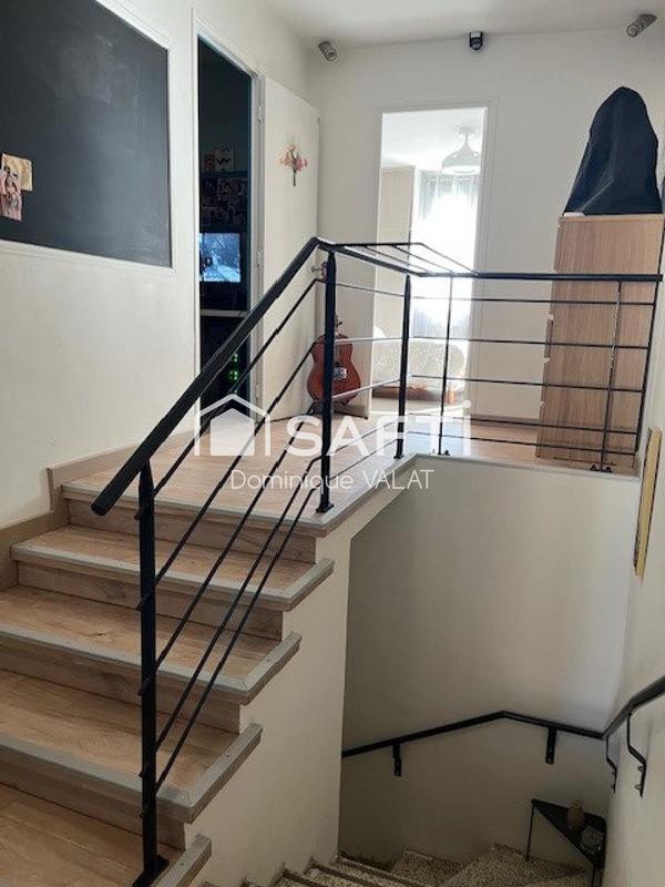 Maison - 110 m² - 4 pièces