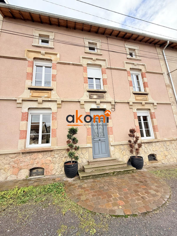 Maison - 230 m² - 7 pièces