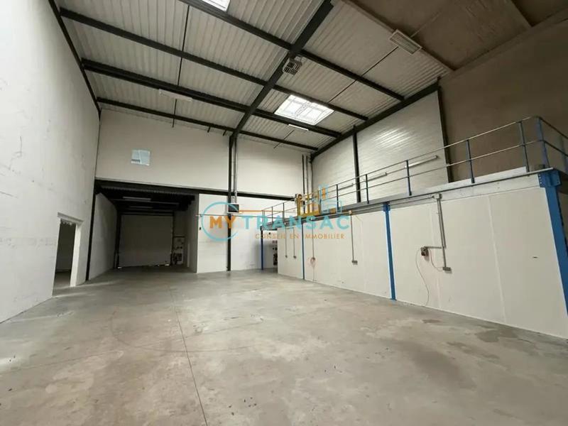 Local d'activité / Entrepôt - 1 010 m²