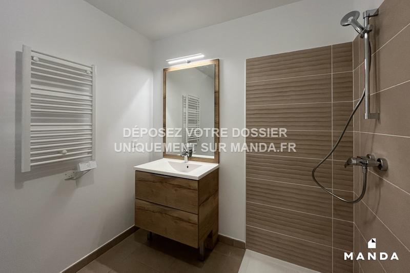 Studio - 25 m² - 1 pièce