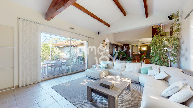 Maison - 197 m² - 7 pièces