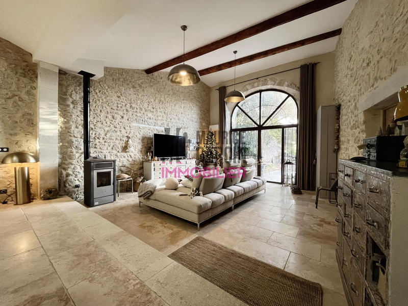 Maison - 140 m² - 4 pièces