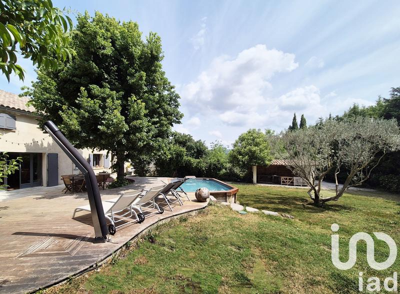 Maison - 203 m² - 7 pièces