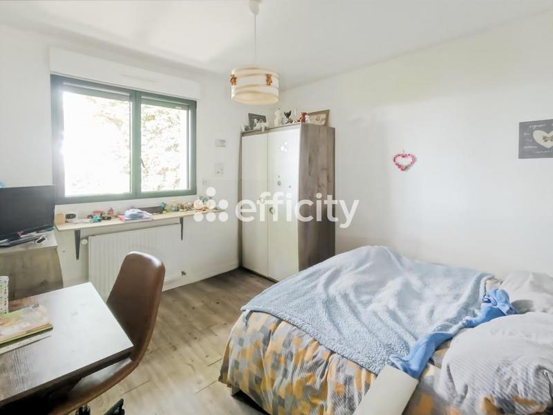 Maison - 232 m² - 12 pièces