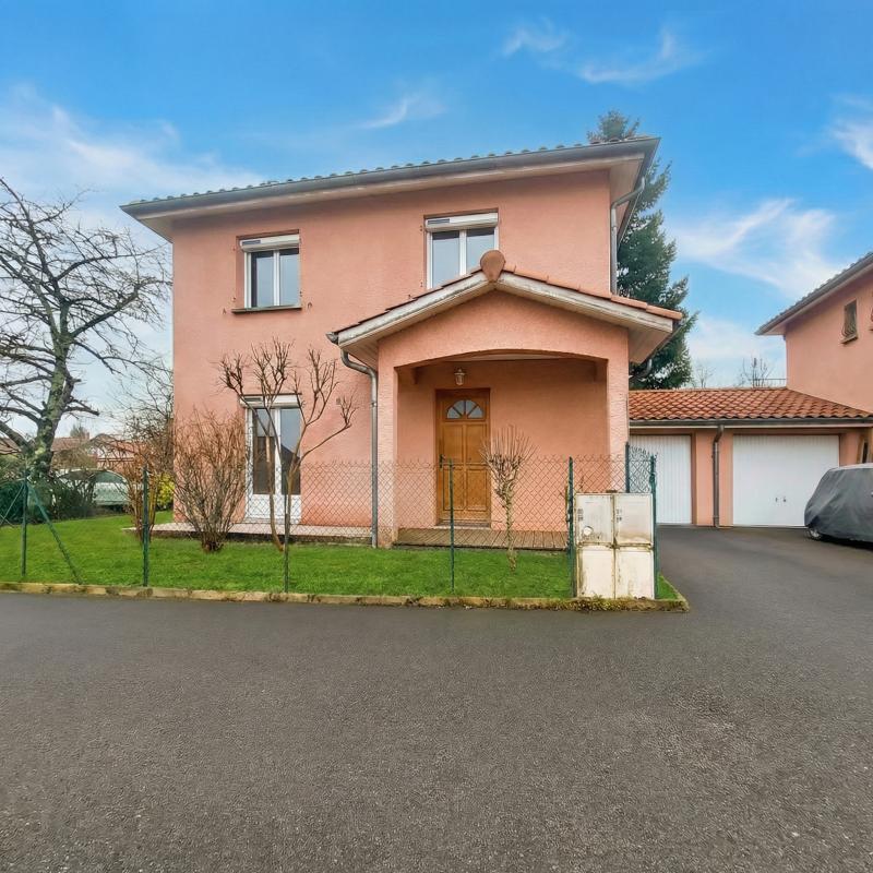 Maison - 90 m² - 4 pièces