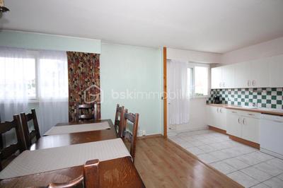 Appartement - 81 m² - 4 pièces