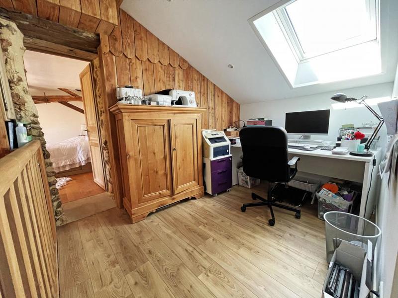 Maison - 250 m² - 7 pièces