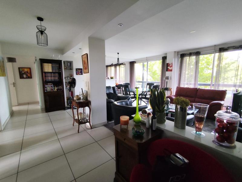 Appartement - 95 m² - 5 pièces