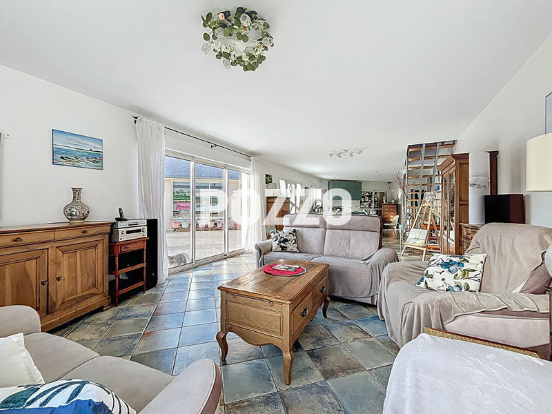 Maison - 237 m² - 9 pièces