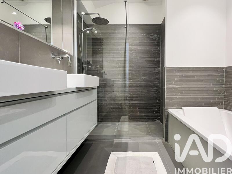 Maison de maîtres - 196 m² - 8 pièces