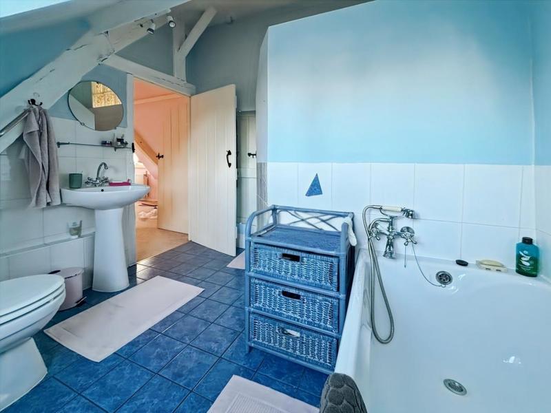 Maison - 262 m² - 6 pièces