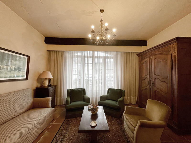 Maison - 420 m² - 15 pièces