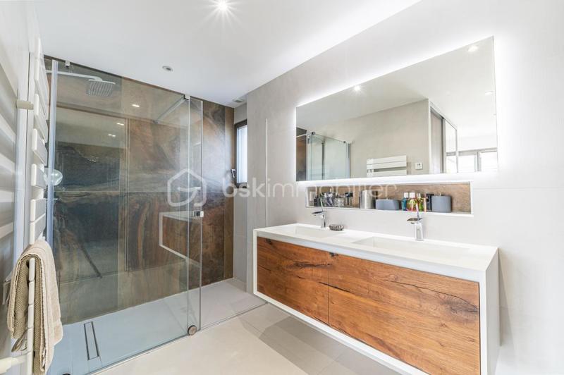 Appartement - 143 m² - 4 pièces