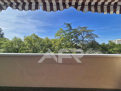 Appartement - 109 m² - 5 pièces