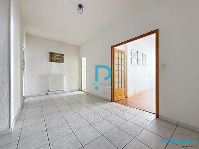 Appartement - 96 m² - 3 pièces