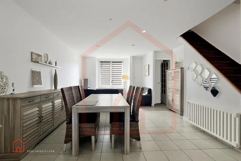 Maison - 93 m² - 5 pièces