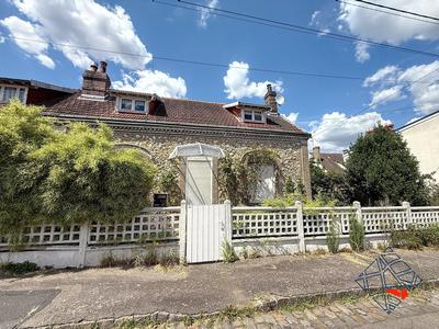 Maison - 58 m² - 5 pièces