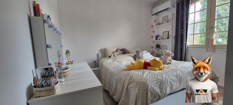 Maison traditionnelle - 201 m² - 8 pièces