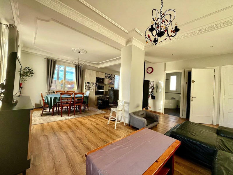 Maison - 152 m² - 6 pièces