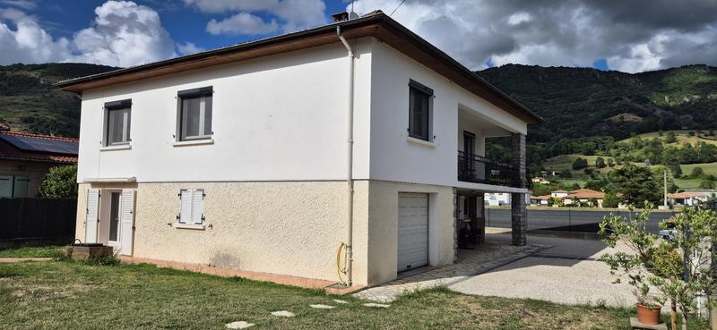 Maison - 200 m² - 8 pièces