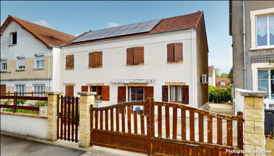 Maison - 140 m² - 7 pièces