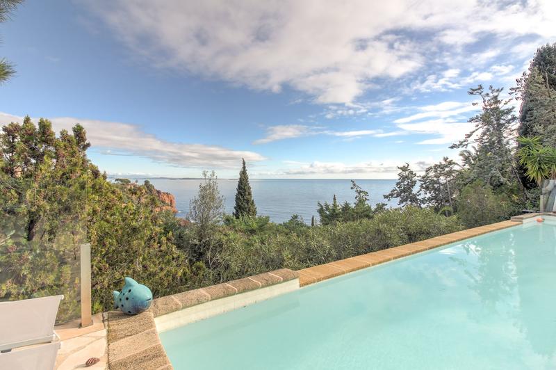 Maison - 261 m² - 6 pièces