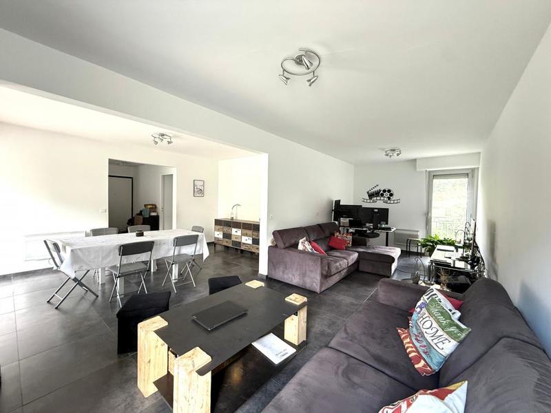 Appartement - 110 m² - 4 pièces