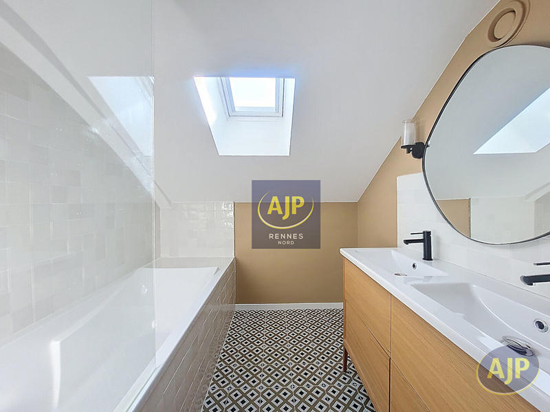 Appartement - 90 m² - 3 pièces