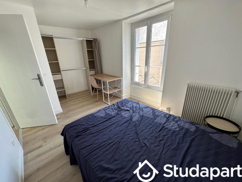 Chambre - 10 m² - 1 pièce