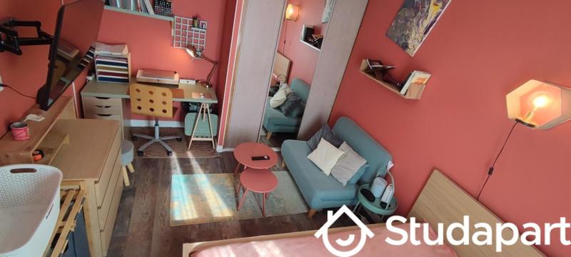 Chambre - 11 m² - 1 pièce