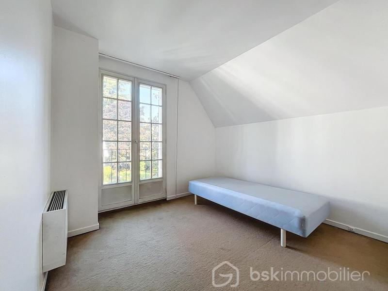 Maison traditionnelle - 141 m² - 7 pièces