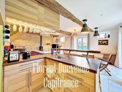 Maison en pierre - 142 m² - 7 pièces