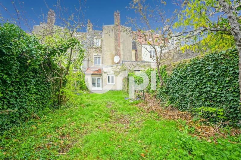 Maison - 170 m² - 8 pièces