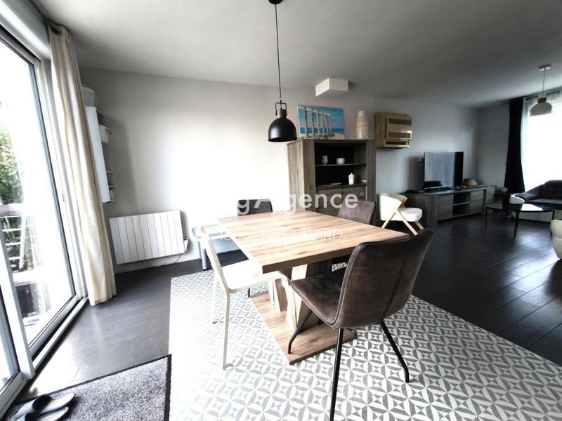 Maison - 138 m² - 7 pièces