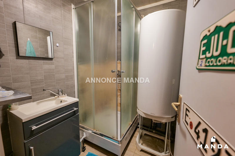 Chambre - 10 m² - 7 pièces