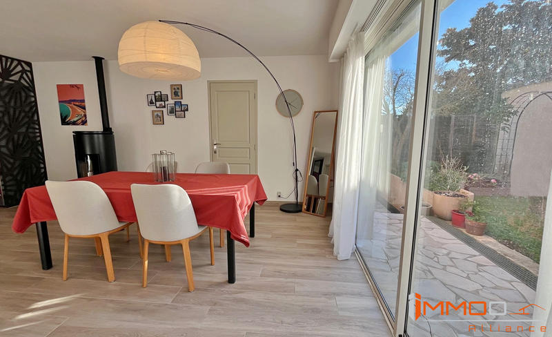 Maison - 95 m² - 5 pièces