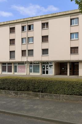 Bureau - 60 m² - 4 pièces