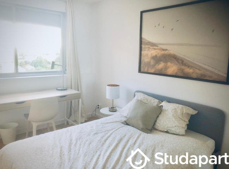 Chambre - 11 m² - 1 pièce