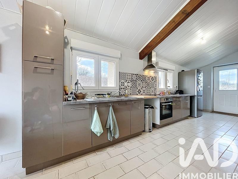 Maison - 270 m² - 10 pièces