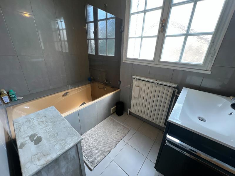 Maison - 145 m² - 7 pièces
