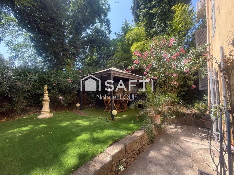 Appartement - 90 m² - 5 pièces