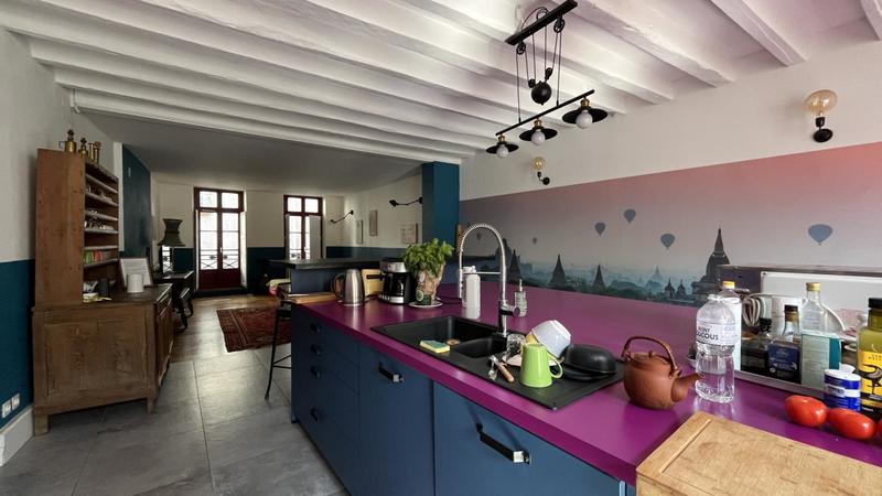 Maison - 375 m² - 7 pièces