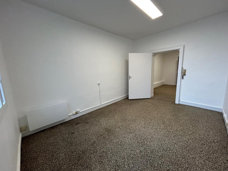 Local commercial - 32 m² - 2 pièces