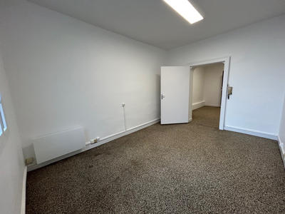 Local commercial - 32 m² - 2 pièces