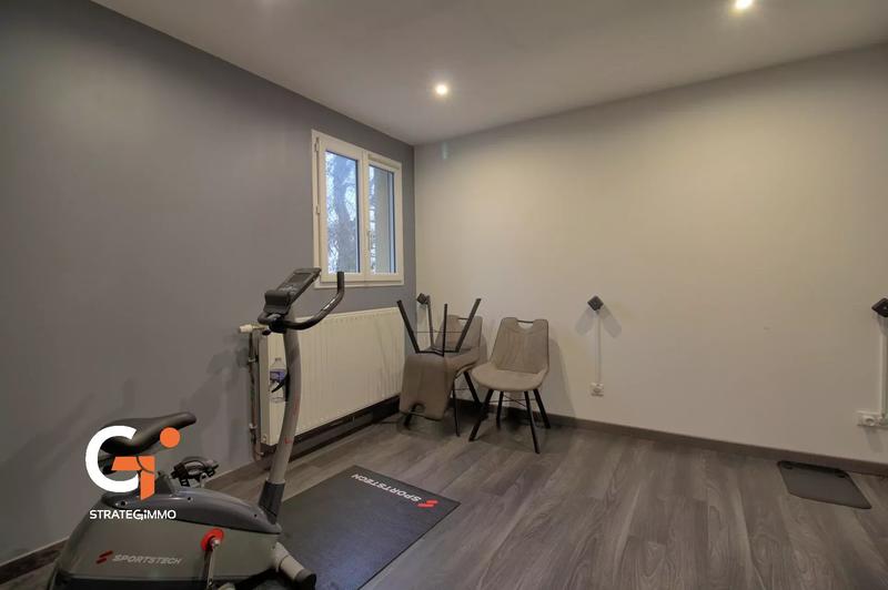 Maison - 183 m² - 7 pièces