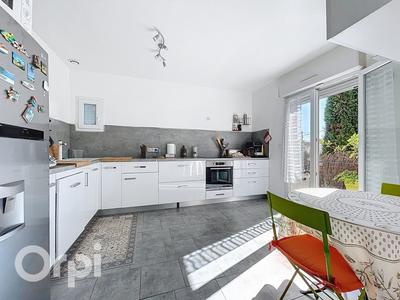 Maison - 151 m² - 5 pièces