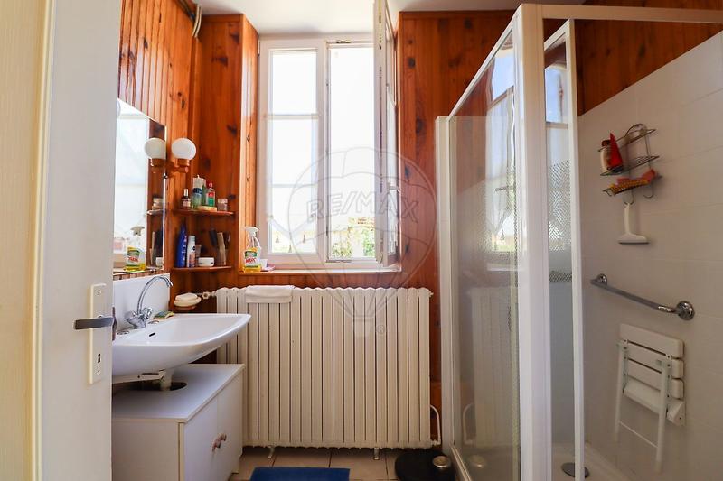 Propriété - 161 m² - 7 pièces